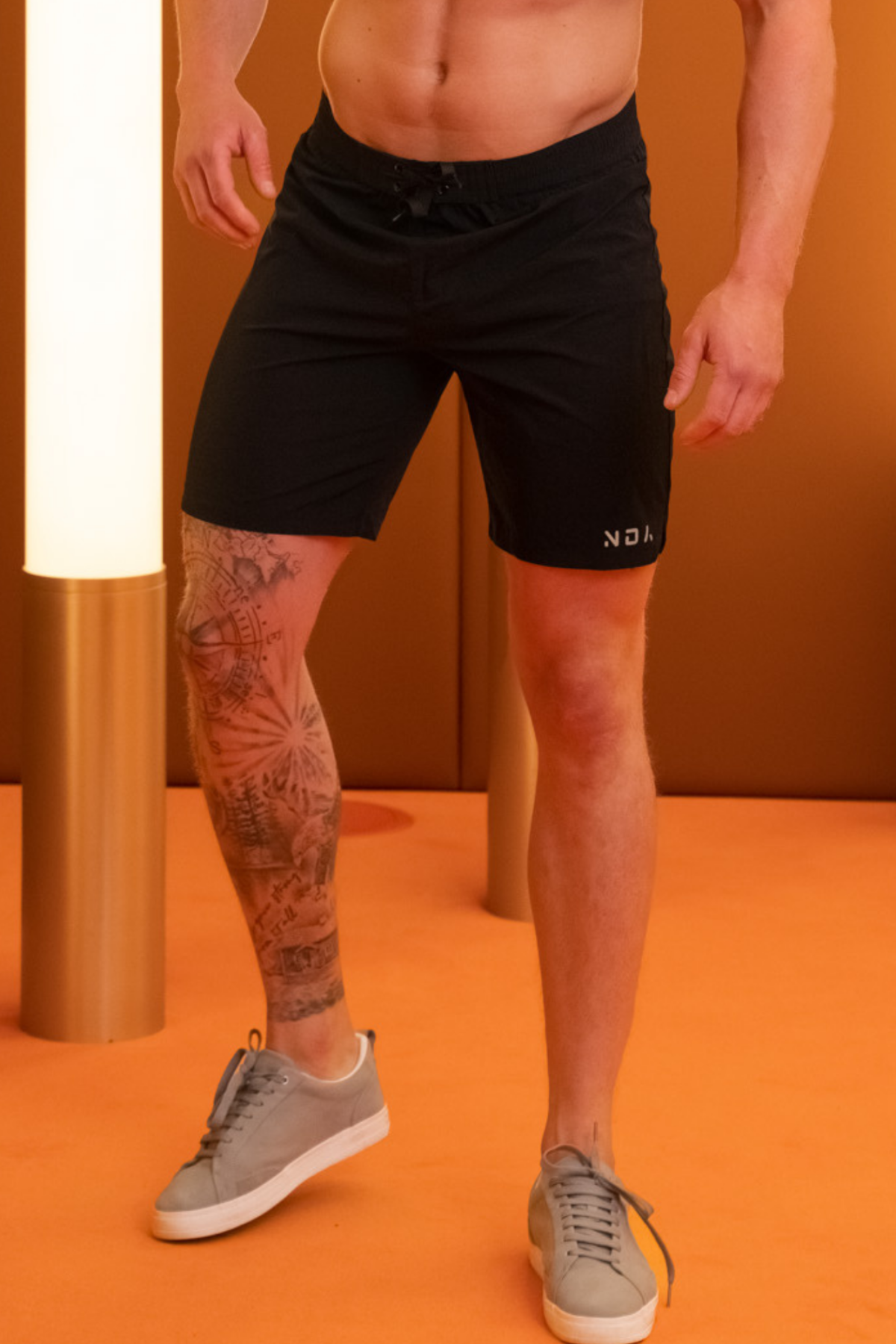 explore-mens-shorts-black