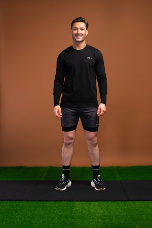 The Benchmark Long Sleeve (Black) is perfect for any activity. Whether you’re running, working out, or just lounging around, this shirt will keep you comfortable and looking great. The cotton blend material is lightweight and breathable, so you won’t have to worry about overheating. Additionally, the 8 way stretch material allows you to move freely without feeling restricted.