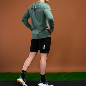 The Benchmark Long Sleeve (Olive) is perfect for any activity. Whether you’re running, working out, or just lounging around, this shirt will keep you comfortable and looking great. The cotton blend material is lightweight and breathable, so you won’t have to worry about overheating. Additionally, the 8 way stretch material allows you to move freely without feeling restricted.