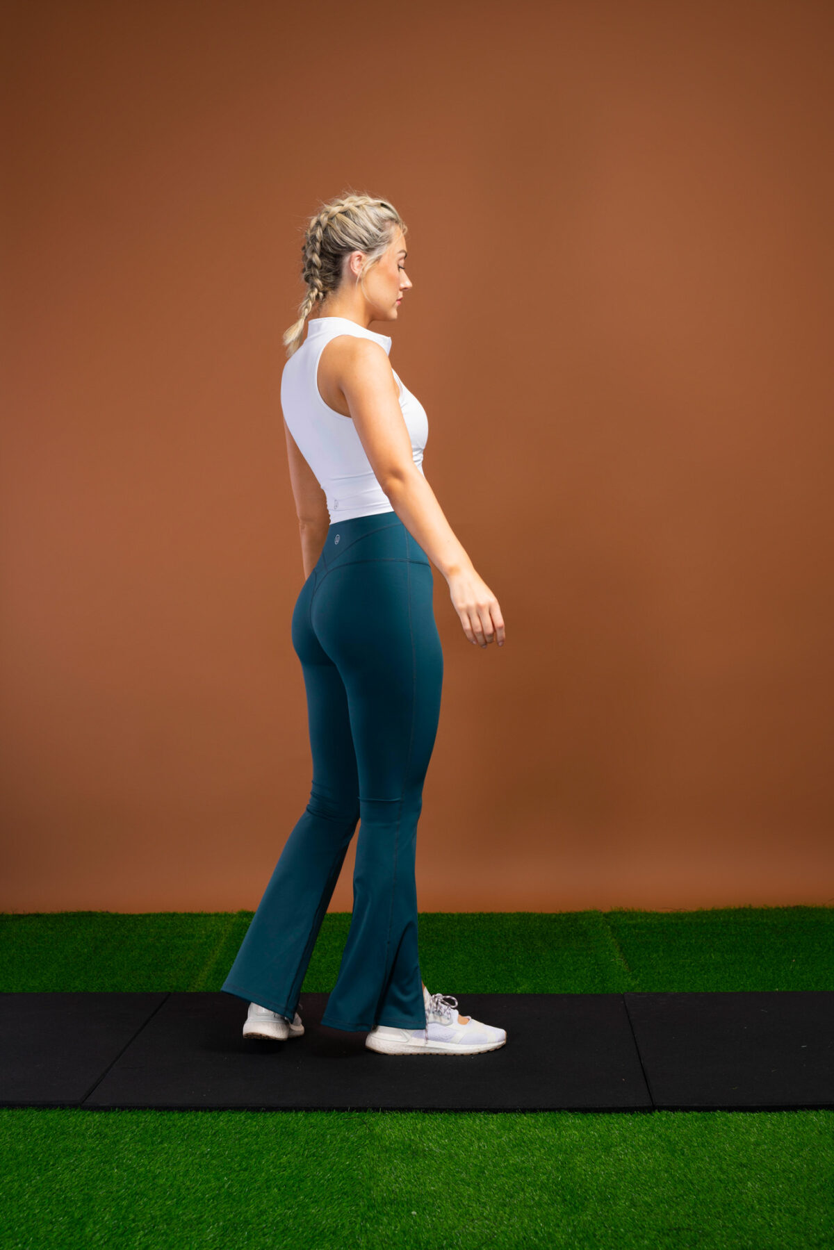 Flare Legging (Teal)! Our signature compression material has been given a bit of flare for a stylish & supportive fit. These have 2 lengths regular & Long.