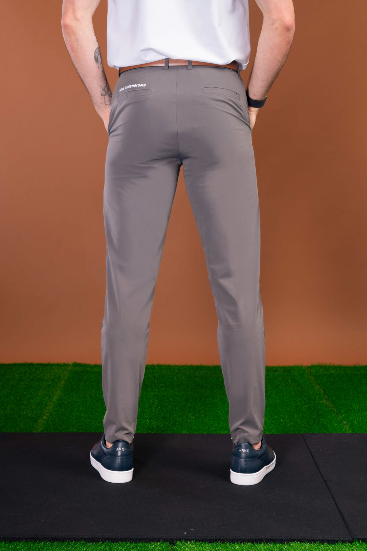 From the course to the commute and everywhere in between, these Tempo Golf Trouser (Light Grey) keeps your look fresh. The perfect trouser from the office to the golf course. Lightweight for the warmer months, with a mix of elastane to give you that full range of motion in your swing or extra comfort at the work desk. Keeping the look on trend, check out the magnetic clasp at the ankle that allows you to make the leg narrower if you wish.