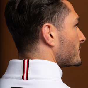 For those looking for a stylish and performance-driven 1/4 zip, the Tempo Golf 1/4 Zip (White) is the perfect choice. With its premium material, flatline design, and slimming fit, you can look and feel your best while playing golf. Whether you’re a beginner or a professional, the Golf 1/4 Zip is the perfect choice for any golfer.