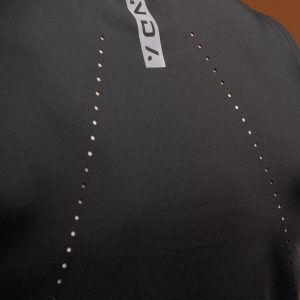 The Tempo Tank Top (Black) is a must-have for any active man who wants to stay cool and comfortable during his workouts. The lightweight compression material is designed to keep you cool and dry, while the vented sides provide extra breathability. The no-sleeve design allows you to move freely without feeling restricted. Get ready to take your workouts to the next level.