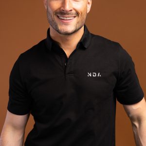 Tailored to move! This Tempo Golf Polo (Black) is engineered for the movement and performance requirements of golf, it’s crafted in a cotton and spandex mix for a light wear with a soft feel. With a classic design, updated here with a modern, sportive 3-button neckline and textured trims. Pair with casual trousers and trainers for a relaxed weekend look whilst perfecting your swing.