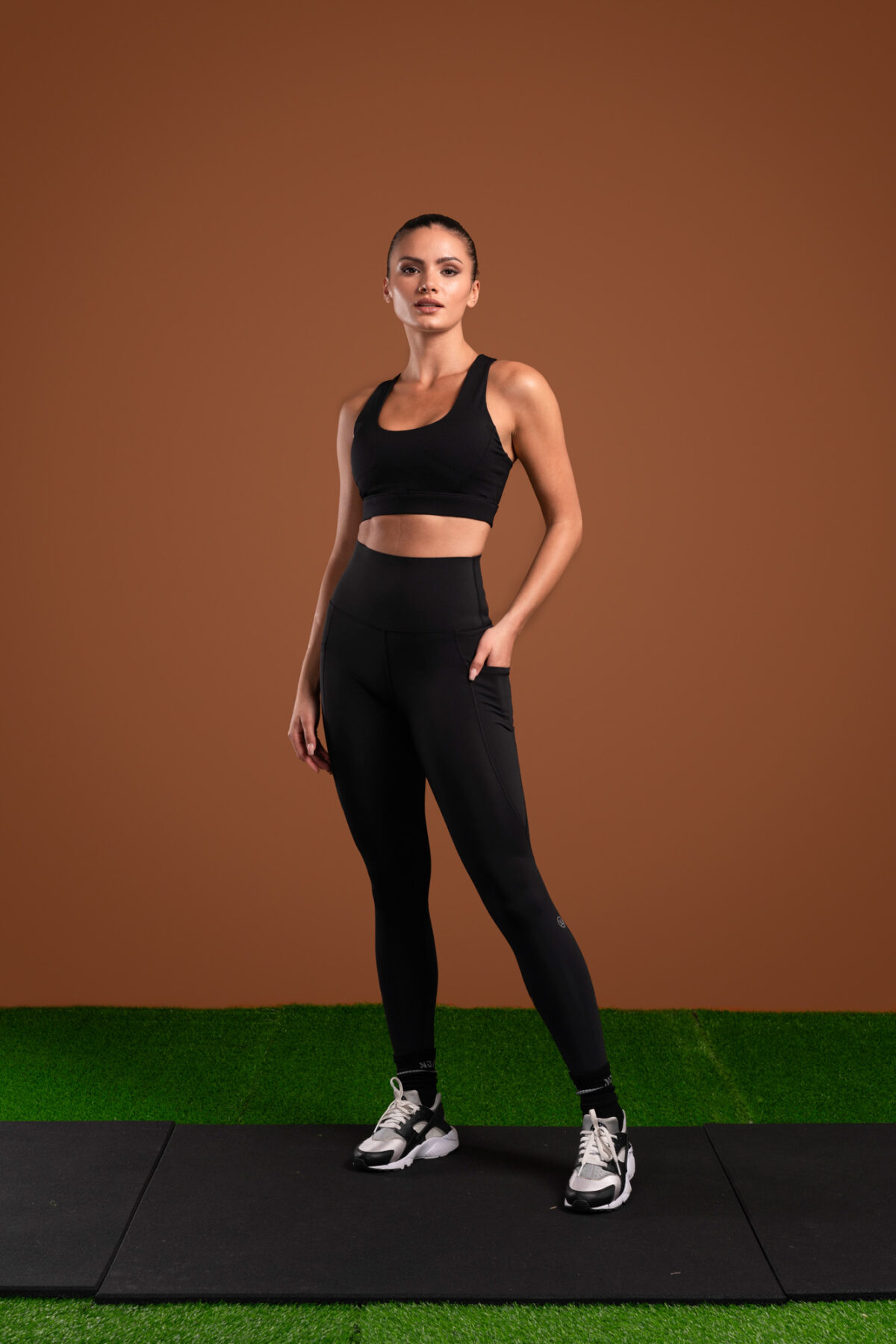 Introducing the Pacesetter Legging (Black), the perfect choice for running and high tempo training. Our leggings are designed with high intensity in mind, featuring our new Hex-Elastic Technology waistband that provides superior support like no other. The fabric is also squat proof, allowing you to move with confidence. The Legging is designed to keep up with your active lifestyle. The fabric is lightweight and breathable, allowing you to stay cool and comfortable during your workout.