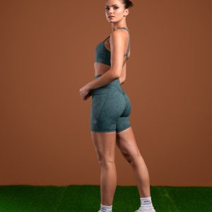 This Resilient 7 Inch Shorts (Teal) is designed to provide maximum comfort and support during your workouts. With a new shape-enhancing back detail, you can be sure that your shorts will stay in place no matter how intense your workout is. They also feature a side accessory pocket, so you can store your keys or phone while you’re working out. The reflective logos make you visible in low light conditions, so you can stay safe while exercising outdoors. The unique pattern adds a stylish touch to the shorts, while the flatline drawstring elastic ensures a secure fit.