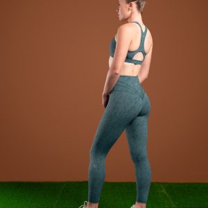 The perfect mix of two of our signatures, our elite and compression 3.0 materials have combined to make this buttery soft Resilient Legging (Teal). The high waistband provides extra support and coverage, while the squat proof fabric ensures that you can move with confidence. Plus, the new print pattern adds a stylish touch to any outfit.