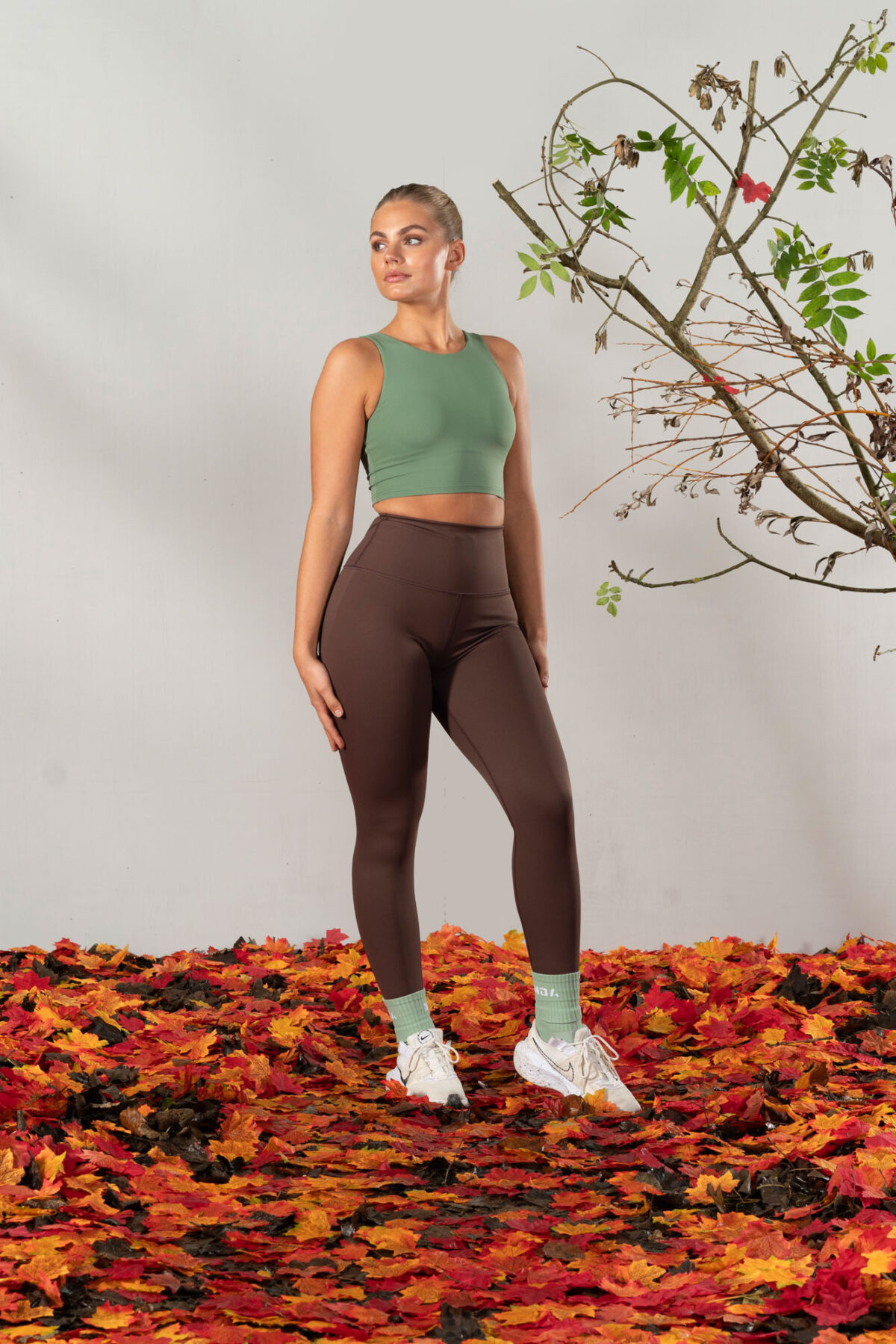 ShapeLift Legging (Cocoa). Designed with shape-enhancing technology and compressive fabric, these leggings give you a naturally lifted and toned appearance.