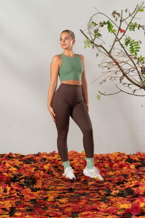 ShapeLift Legging (Cocoa). Designed with shape-enhancing technology and compressive fabric, these leggings give you a naturally lifted and toned appearance.
