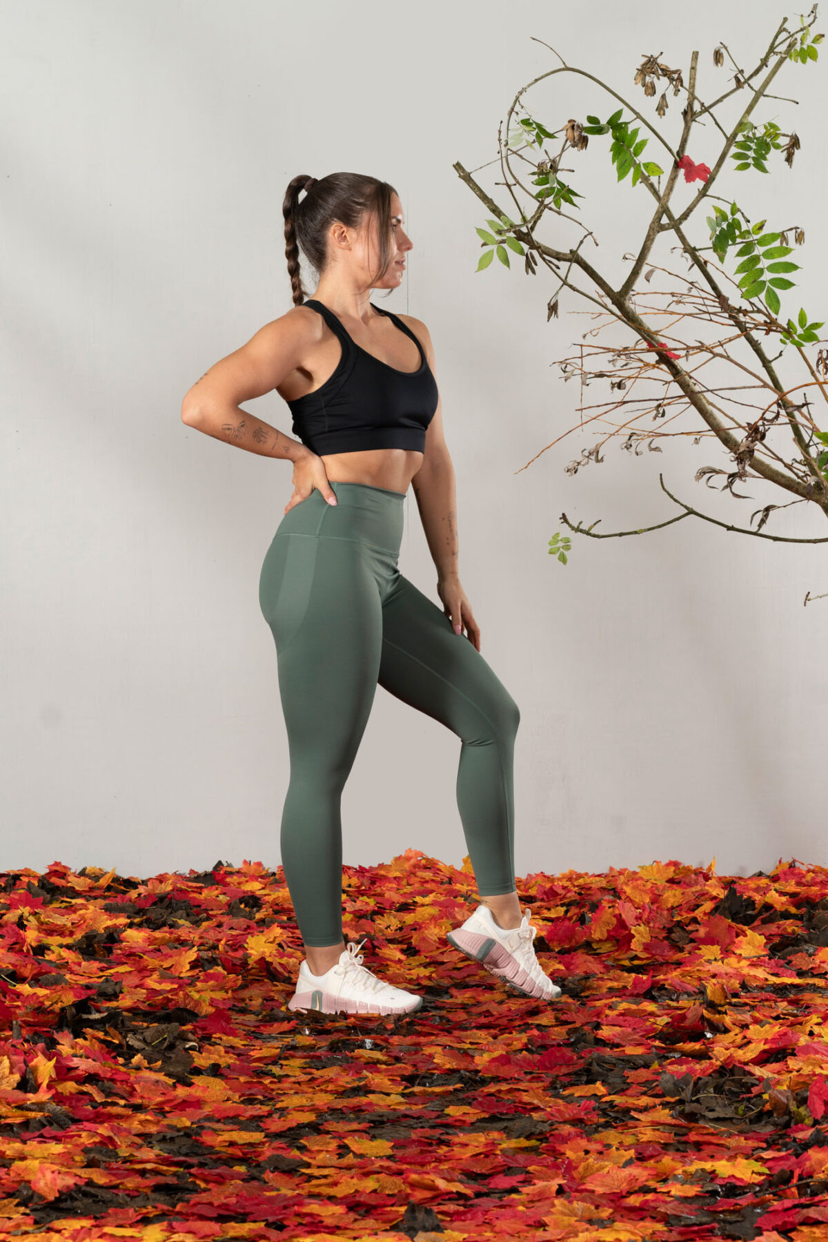 ShapeLift Legging (Olive). Designed with shape-enhancing technology and compressive fabric, these leggings give you a naturally lifted and toned appearance.