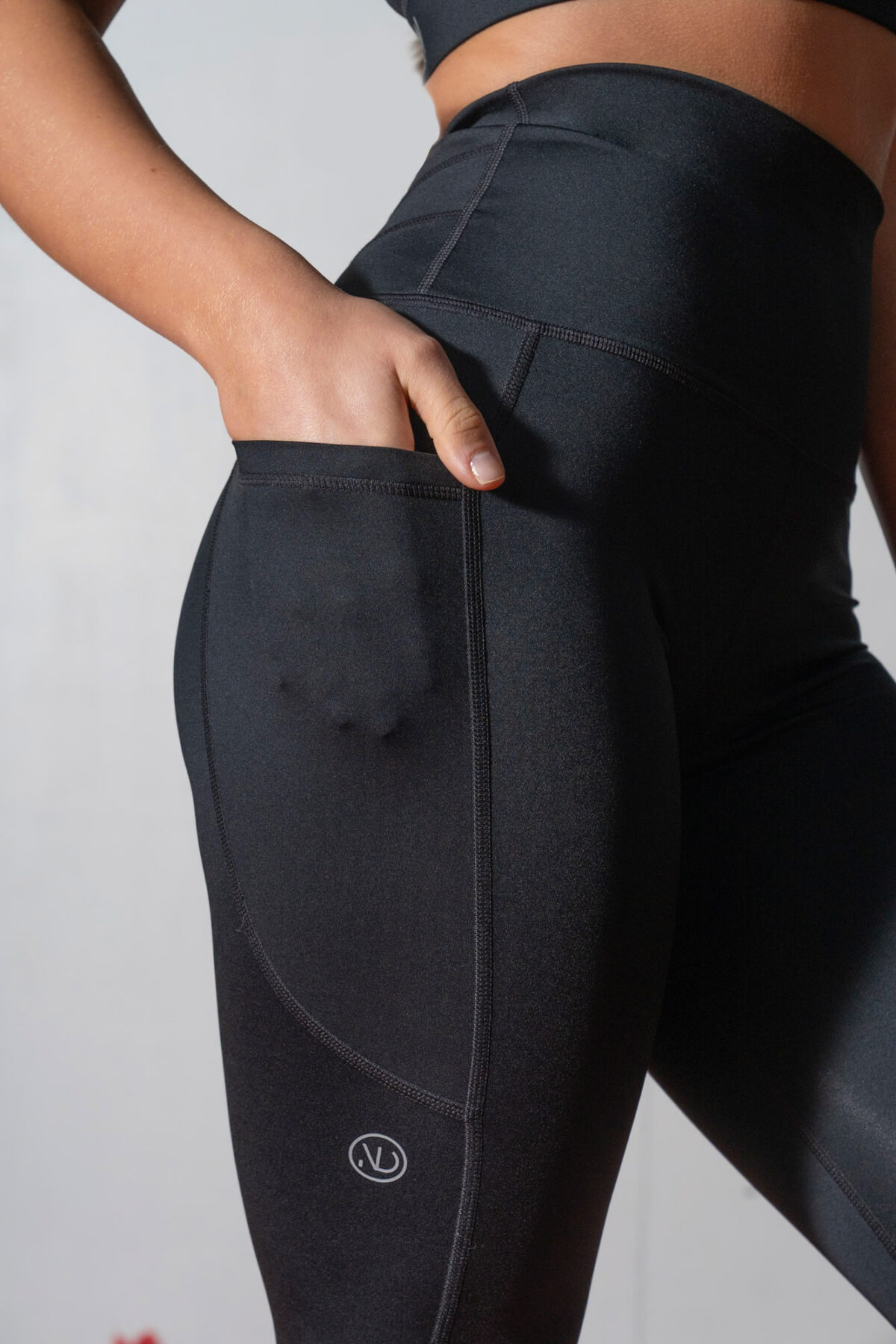 Compression 7/8 Legging (Black)! Perfect for anyone 5'4" or under, these leggings will have you standing out from the crowd.