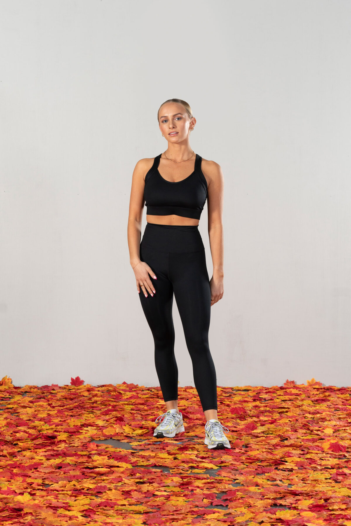 Compression 7/8 Legging (Black)! Perfect for anyone 5'4" or under, these leggings will have you standing out from the crowd.