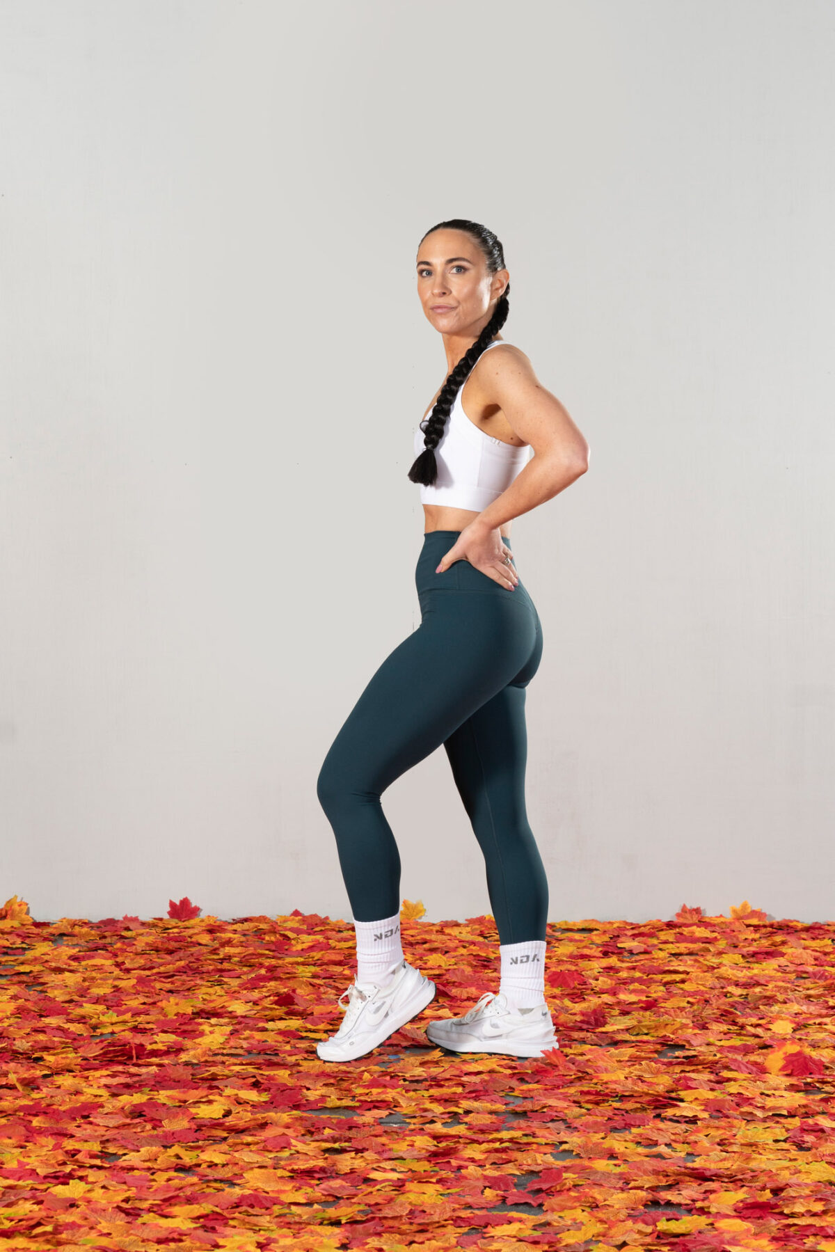 Compression 7/8 Legging (Teal)! Perfect for anyone 5'4" or under, these leggings will have you standing out from the crowd.