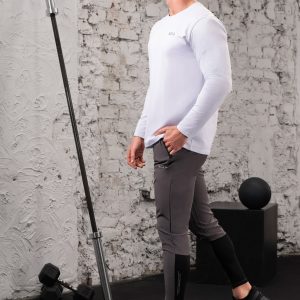 The Benchmark Long Sleeve (White) is perfect for any activity. Whether you’re running, working out, or just lounging around, this shirt will keep you comfortable and looking great. The cotton blend material is lightweight and breathable, so you won’t have to worry about overheating. Additionally, the 8 way stretch material allows you to move freely without feeling restricted.