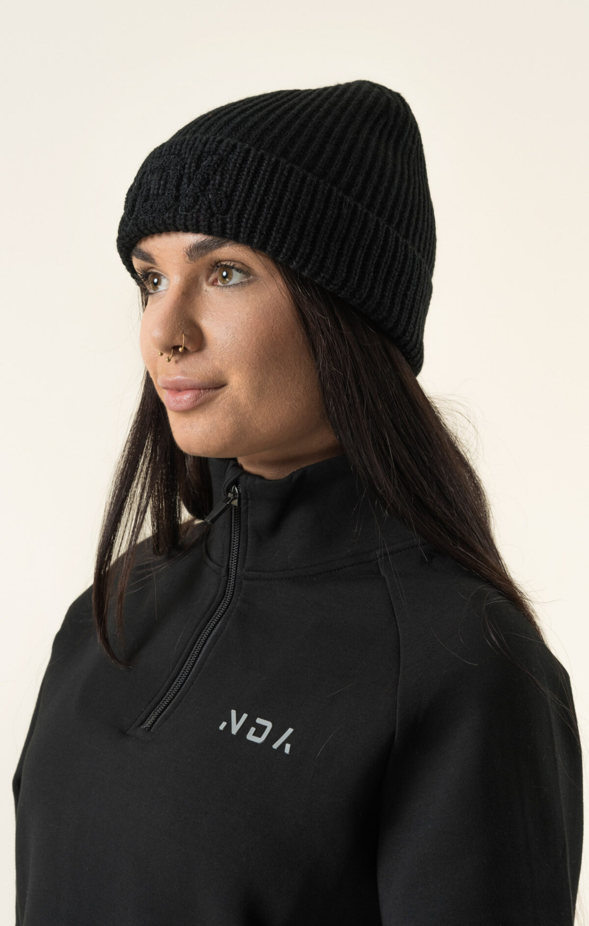 Stay warm while you are on the move in our new ribbed knit beanie. The soft knit feel gives you that extra cosy comfort. An embroidered flock NDA logo also gives you a touch of subtle style.