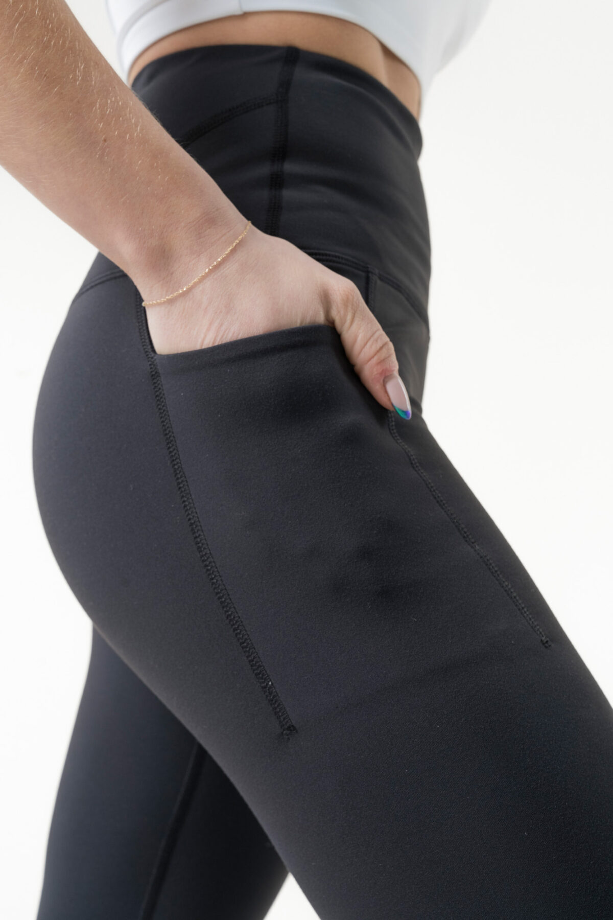 New & Improved Fleece Lined Leggings 2.0 (Black) have landed just in time for the winter months. With a sleek look and warm cozy feel. Perfect for your outdoor activities or those who seek that extra warmth. Soft to touch, these leggings have been lined with thin fleece that is thermal yet breathable.