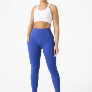 Introducing our all-new Compression 4.0 Legging (Midnight Blue) - the upgraded version of our best-selling Compression 3.0 with an exciting addition of an enhanced back detail! Designed to elevate your workout experience, these leggings offer the same incredible features you know and love, with some added enhancements.