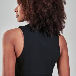 Introducing the Rise Crop Vest (Black), the ultimate blend of style and functionality for your summer wardrobe. Made with a premium composition of 95% Cotton and 5% Spandex, this crop top is designed to keep you cool and comfortable during the sunny days ahead.