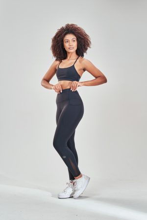 Introducing our Rise High Waisted Legging (Black), the perfect addition to your activewear collection for the upcoming Spring/Summer season. These leggings are designed with two side pockets, allowing you to carry your essentials such as your phone, keys, or cards with you wherever you go.