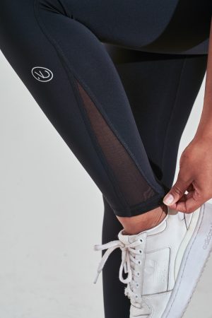 Introducing our Rise High Waisted Legging (Black), the perfect addition to your activewear collection for the upcoming Spring/Summer season. These leggings are designed with two side pockets, allowing you to carry your essentials such as your phone, keys, or cards with you wherever you go.