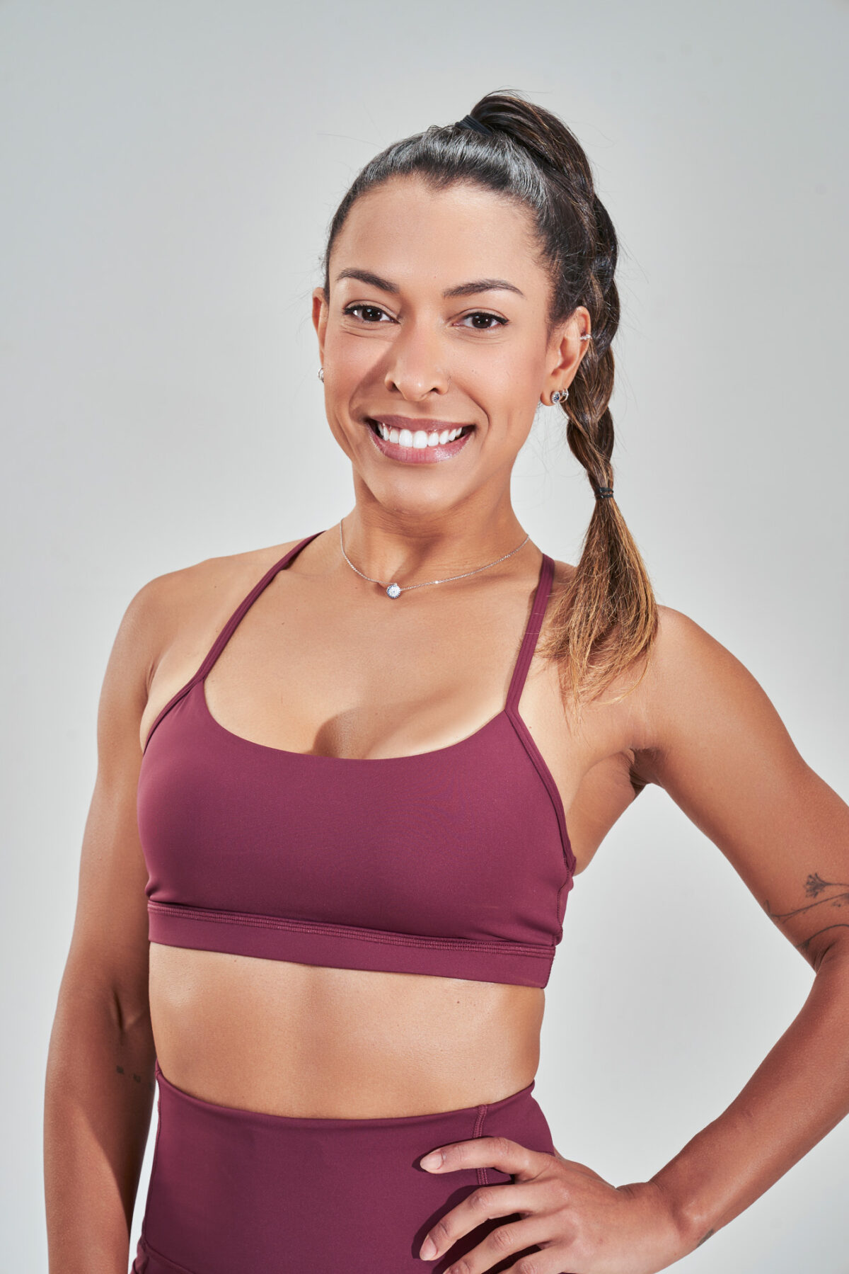 Introducing our Rise Sports Bra (Rose Wood) from the Spring Summer Collection, featuring a sleek design with removable pads for customizable support. The trend mesh detail on the back not only adds a stylish touch but also enhances breathability, keeping you cool and comfortable during workouts.