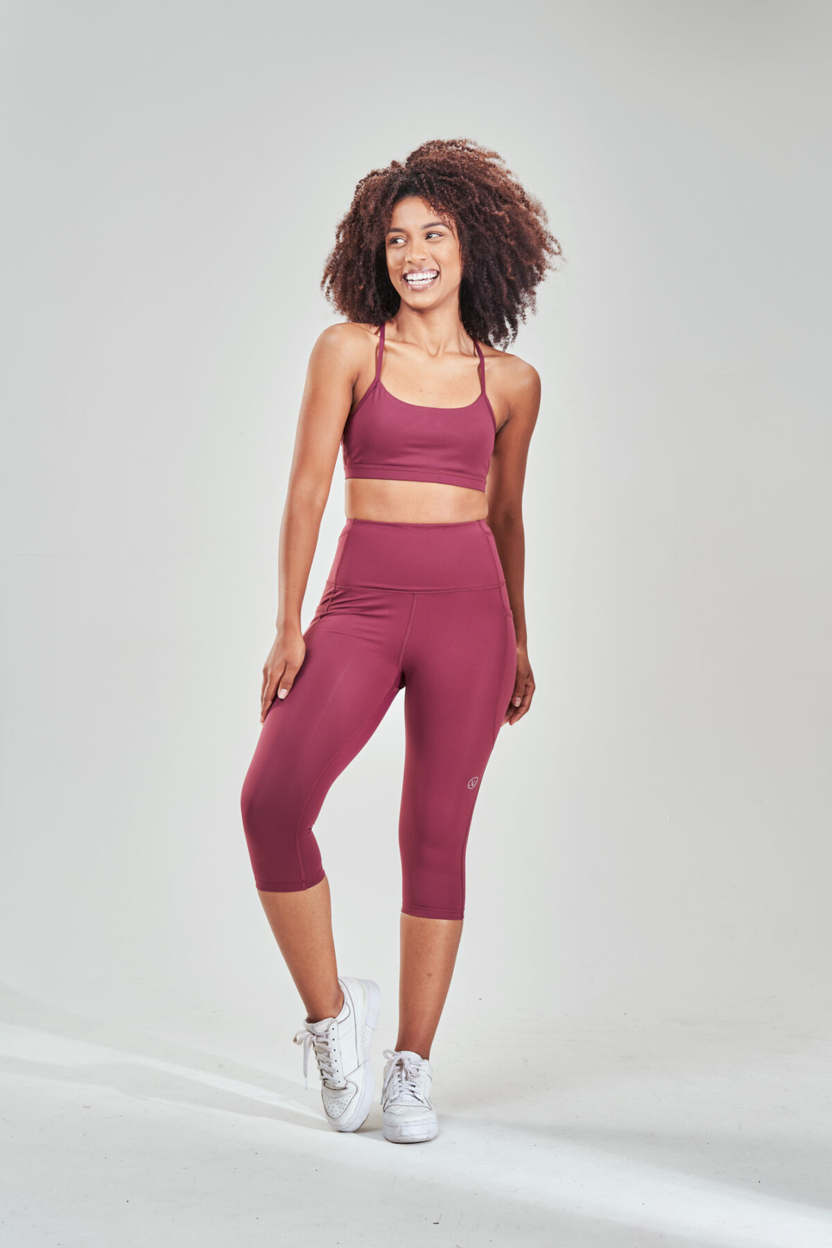 Introducing our Rise High Waisted ¾ Legging (Rose Wood), the ultimate combination of style and functionality for your spring/summer wardrobe. These leggings feature a flattering high-waisted design that offers both support and comfort during your workouts. The ¾ length is perfect for warmer weather, allowing you to stay cool and stylish no matter the activity.