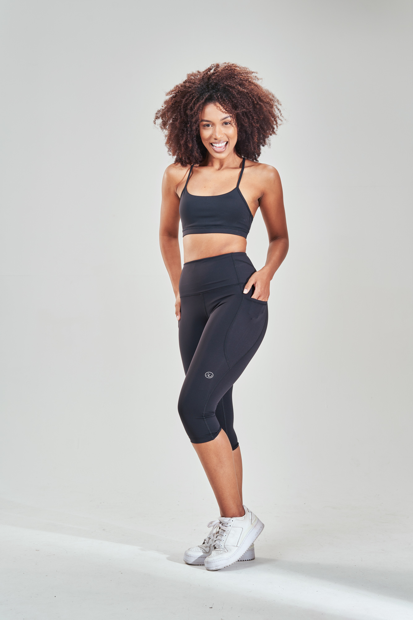 Introducing our Rise High Waisted ¾ Legging (Black), the ultimate combination of style and functionality for your spring/summer wardrobe. These leggings feature a flattering high-waisted design that offers both support and comfort during your workouts. The ¾ length is perfect for warmer weather, allowing you to stay cool and stylish no matter the activity.