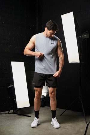 Elevate your workout wardrobe with the Provec Tank Top (Grey). Designed for ultimate comfort and performance, this tank top is crafted from a premium cotton blend that is soft to the touch and incredibly breathable. Whether you're hitting the gym, going for a run, or just enjoying a casual day out, the Provec Tank Top ensures you stay cool and comfortable.