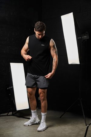 Elevate your workout wardrobe with the Provec Tank Top (Black). Designed for ultimate comfort and performance, this tank top is crafted from a premium cotton blend that is soft to the touch and incredibly breathable. Whether you're hitting the gym, going for a run, or just enjoying a casual day out, the Provec Tank Top ensures you stay cool and comfortable.