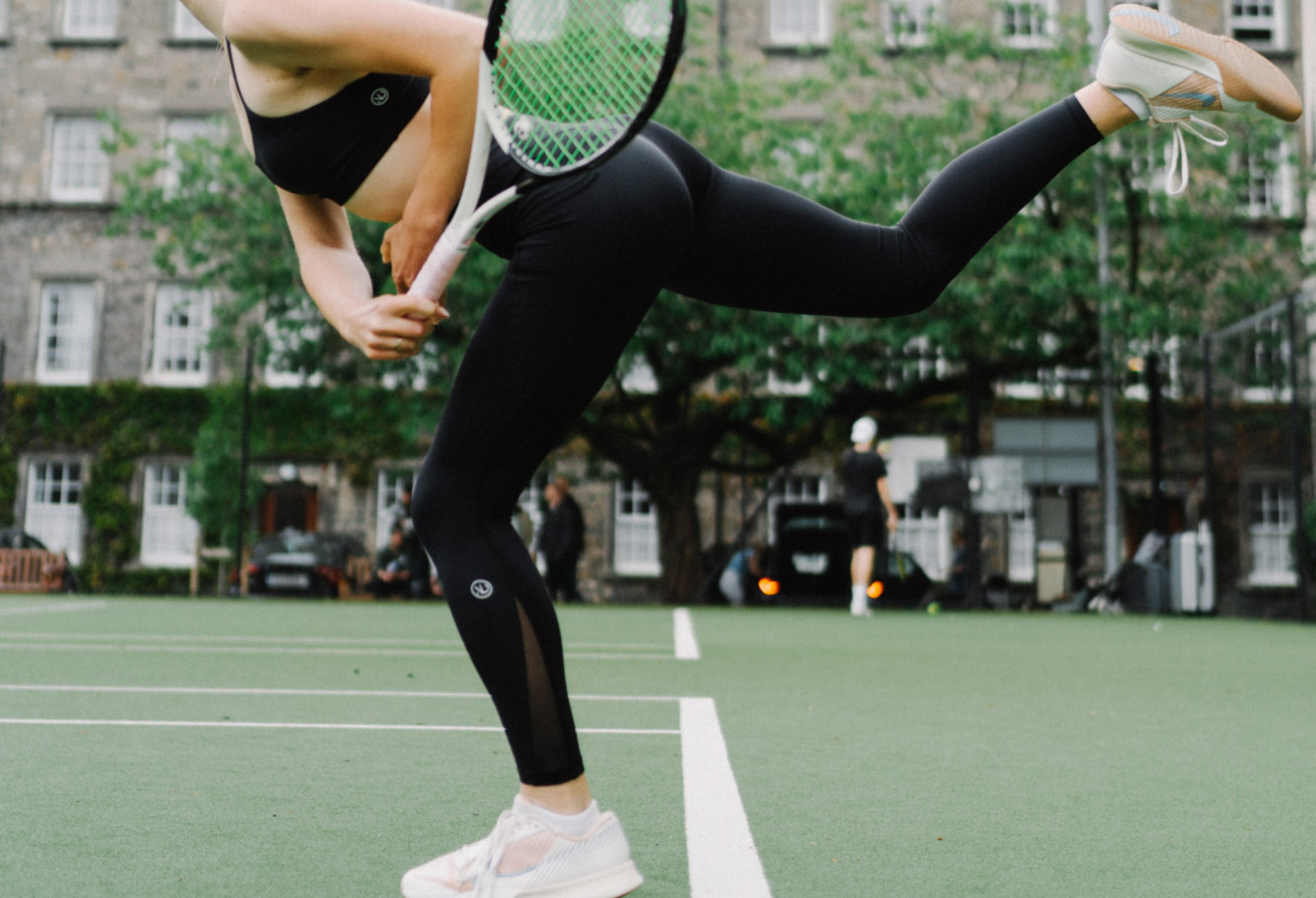 Why Nylon Leggings Are Ideal for Cool Summer Evenings