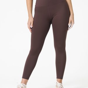 Introducing our all-new Compression 4.0 Legging (Cocoa) - the upgraded version of our best-selling Compression 3.0 with an exciting addition of an enhanced back detail! Designed to elevate your workout experience, these leggings offer the same incredible features you know and love, with some added enhancements.