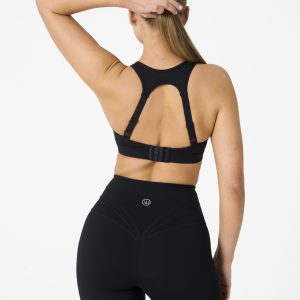 Elevate your workout wardrobe with the Legacy Zip Bra (Black) from our Legacy Activewear Collection. Designed for movement, support, and ultimate comfort, this sports bra combines functionality with trend-forward style.
