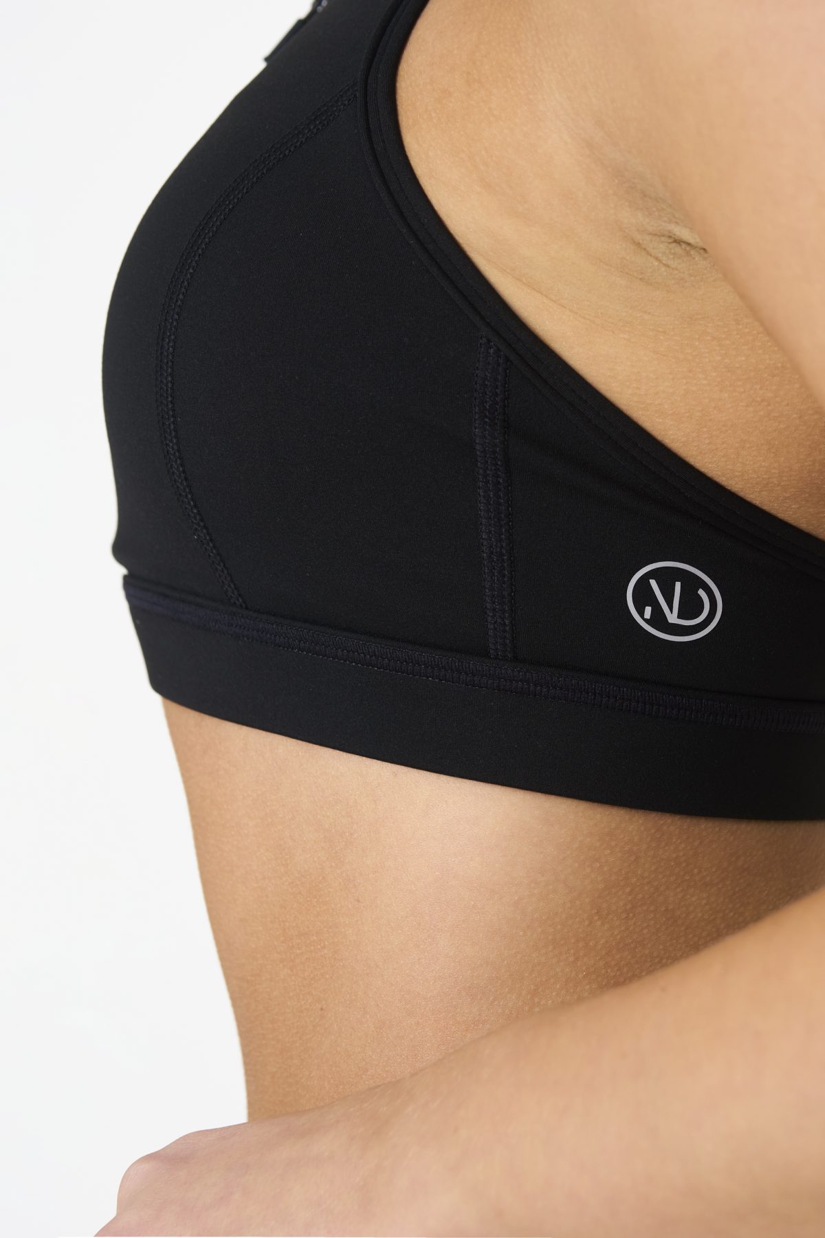 Elevate your workout wardrobe with the Legacy Zip Bra (Black) from our Legacy Activewear Collection. Designed for movement, support, and ultimate comfort, this sports bra combines functionality with trend-forward style.