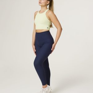 Sculpted support meets everyday functionality in our Rib Compression Legging (Navy) — the perfect piece for this season and beyond. Crafted from breathable ribbed fabric, these leggings offer high-performance compression with a flattering, second-skin feel. Featuring a back-enhancing contour, adjustable drawstring waist, and squat-proof coverage, they’re designed to move with you through every rep, stretch, or step. A seamless side pocket holds your essentials, and a subtle premium logo on the back adds a polished touch. From workouts to weekends, this is the legging that does it all.